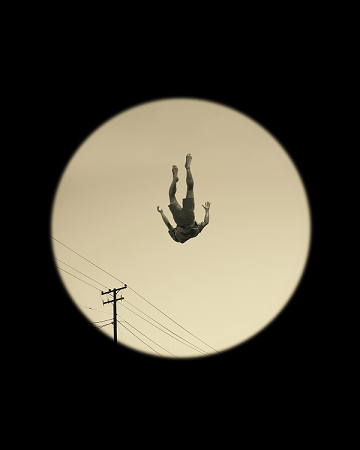 Name:  Winters-LaCuidad-FallingMan.bmp
Views: 158
Size:  474.7 KB